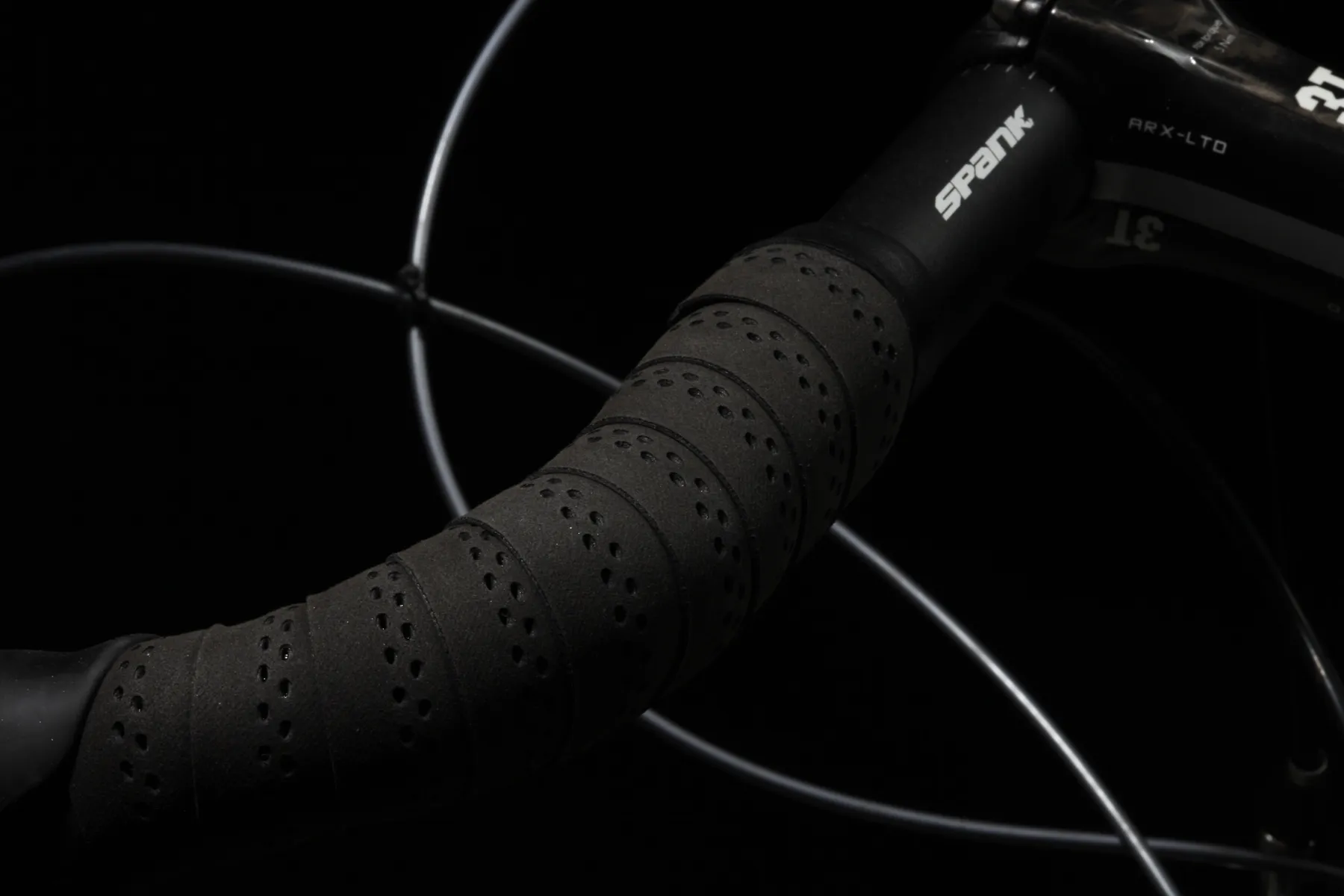 Spank - Wing Gravel Drop Bar Tape, Gel Pad & Plug Kit